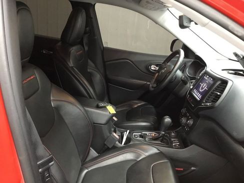 Used 2019 Jeep Cherokee Trailhawk image 47