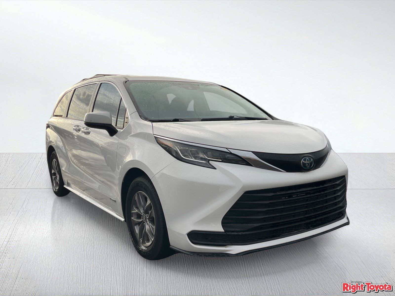 Used 2021 Toyota Sienna LE FWD image 5