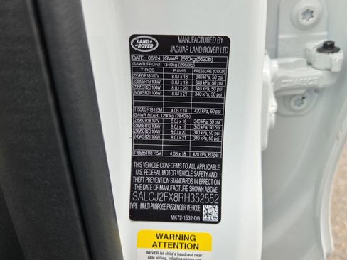 Certified 2024 Land Rover Discovery Sport S image 30