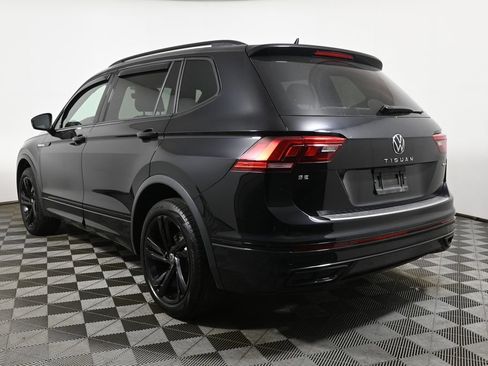 Used 2024 Volkswagen Tiguan SE R-Line AWD/4WD image 9
