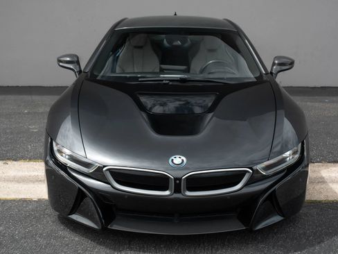 Used 2015 BMW i8 AWD/4WD image 3
