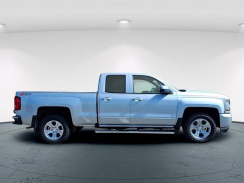 Used 2018 Chevrolet Silverado 1500 LT w/ All Star Edition image 4