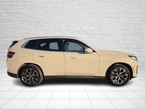 Used 2025 BMW X3 xDrive30i w/ Premium Package image 7