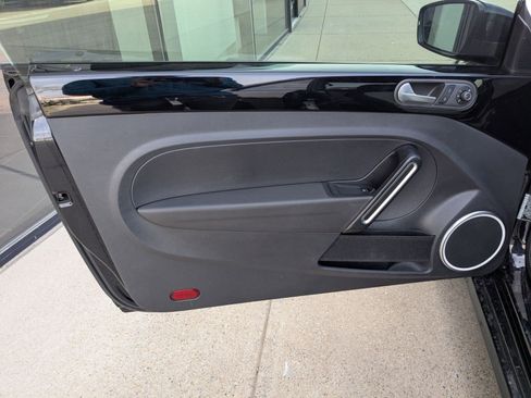 Used 2017 Volkswagen Beetle 1.8T SE image 13