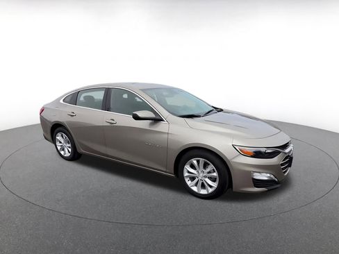 Used 2023 Chevrolet Malibu LT FWD image 2