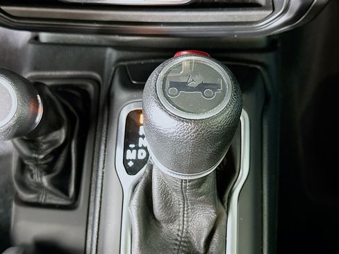 Used 2020 Jeep Wrangler Unlimited Sport S AWD/4WD image 24