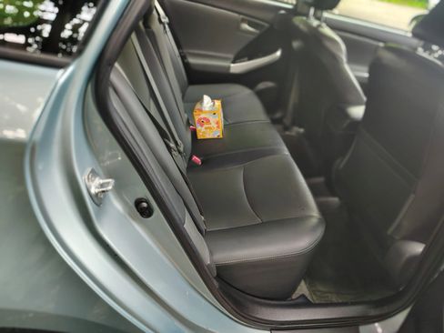 Used 2013 Toyota Prius Four FWD image 18