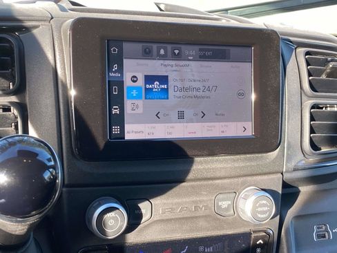 Used 2025 RAM ProMaster 2500 w/ Convenience Group image 12