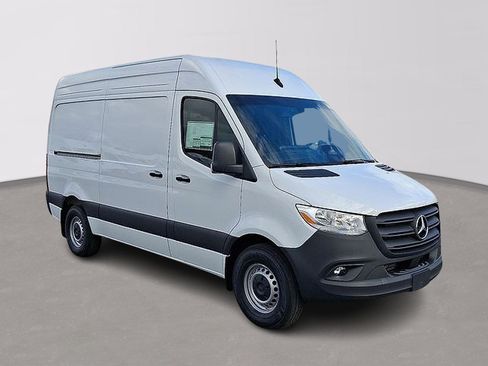 Used 2026 Mercedes-Benz Sprinter 2500 image 3