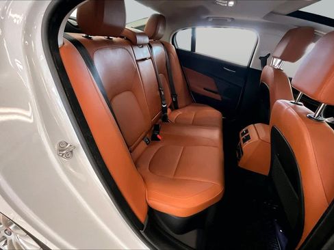 Used 2018 Jaguar XE Portfolio RWD image 20