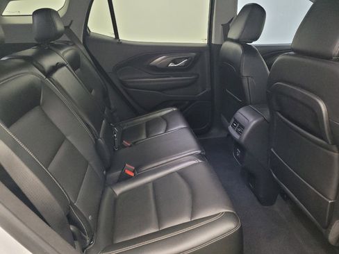 Used 2023 GMC Terrain SLT image 19