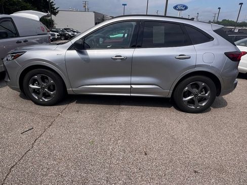 Used 2023 Ford Escape ST-Line w/ Tech Pack #1 FWD image 2