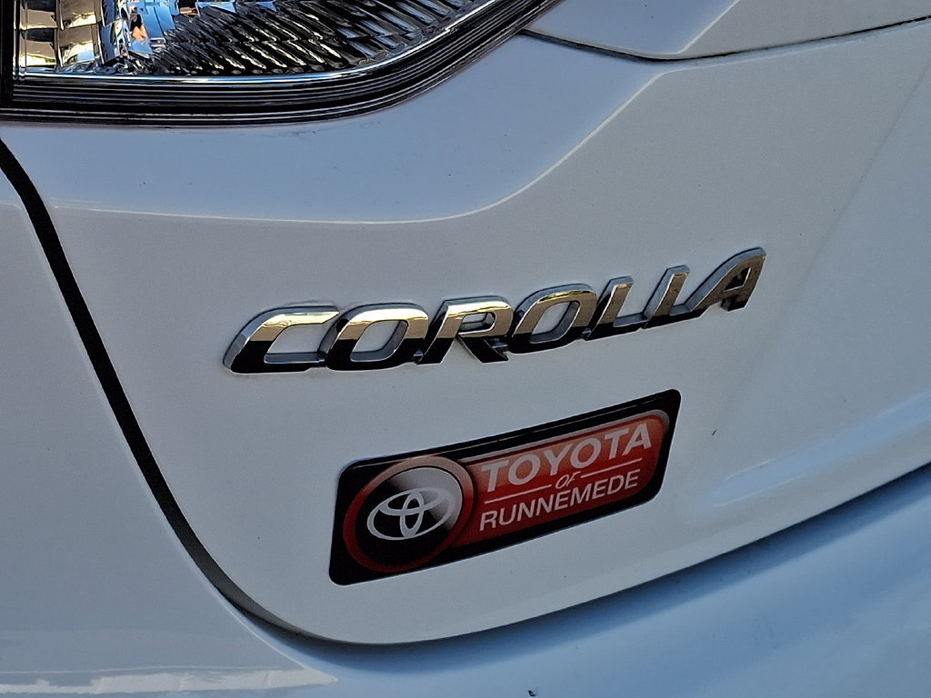 Certified 2022 Toyota Corolla LE FWD image 28