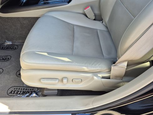 Used 2018 Acura RDX FWD w/ Advance Package image 24