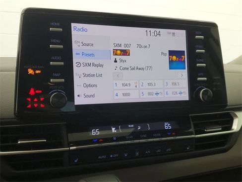 Certified 2023 Toyota Sienna XLE image 28