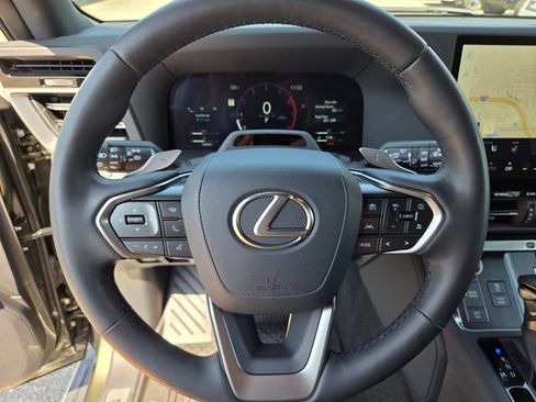 Used 2024 Lexus GX 550 w/ Accessory Package (Z1) AWD/4WD image 28