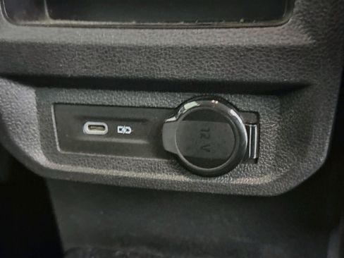 Used 2021 Volkswagen Tiguan SE AWD/4WD image 42