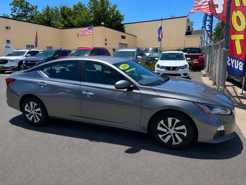 Used 2020 Nissan Altima 2.5 S FWD image 3