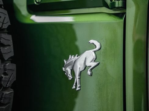 Used 2025 Ford Bronco Badlands image 18