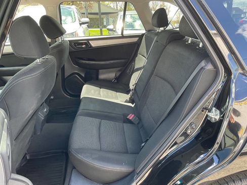 Used 2018 Subaru Outback 2.5i Premium AWD/4WD image 14