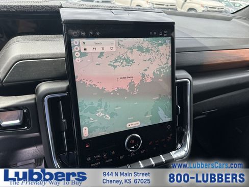 Used 2025 GMC Yukon XL Denali AWD/4WD image 18
