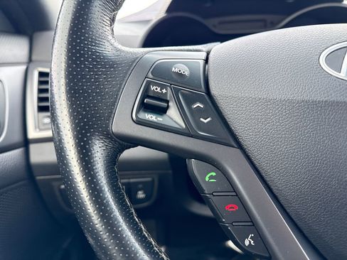 Used 2016 Hyundai Veloster Turbo w/ Option Group 04 image 27