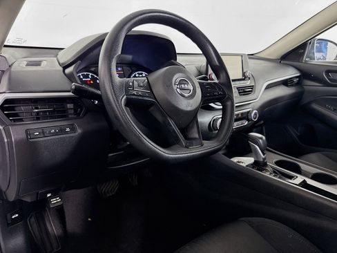 Used 2024 Nissan Altima 2.5 S FWD image 22