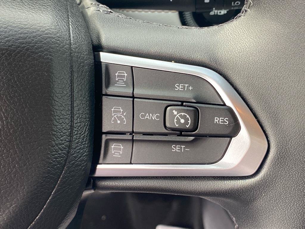 Used 2023 Jeep Compass Limited AWD/4WD image 19