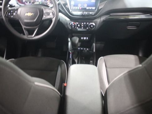 Used 2023 Chevrolet TrailBlazer LT w/ Convenience Package FWD image 29