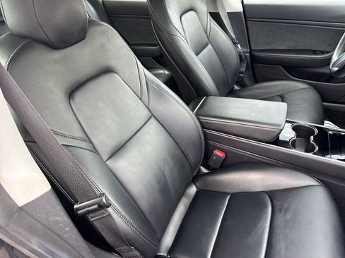 Used 2019 Tesla Model 3 Long Range image 31