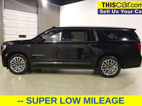 Used 2023 GMC Yukon XL Denali Ultimate image 4