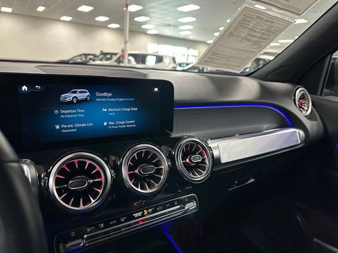 Used 2023 Mercedes-Benz EQB 250+ image 20