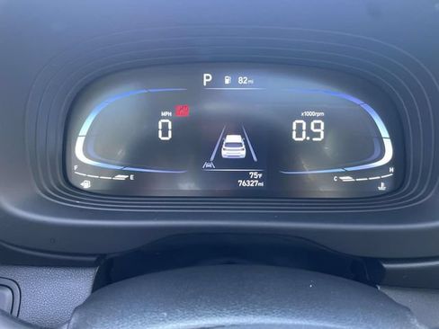 Used 2024 Hyundai Venue SEL FWD image 20