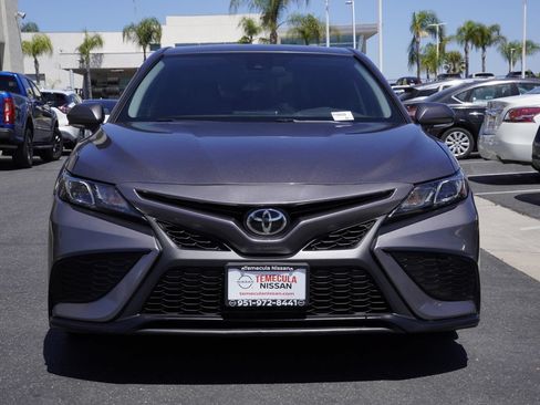 Used 2022 Toyota Camry SE FWD image 6