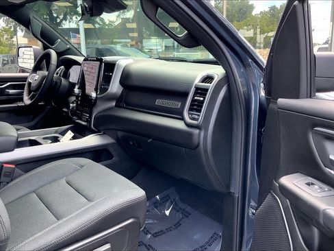 Used 2025 RAM 1500 Big Horn AWD/4WD image 16