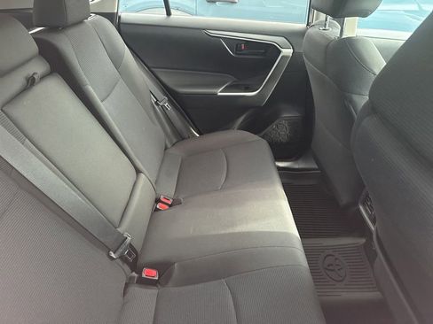 Used 2021 Toyota RAV4 LE AWD/4WD image 8