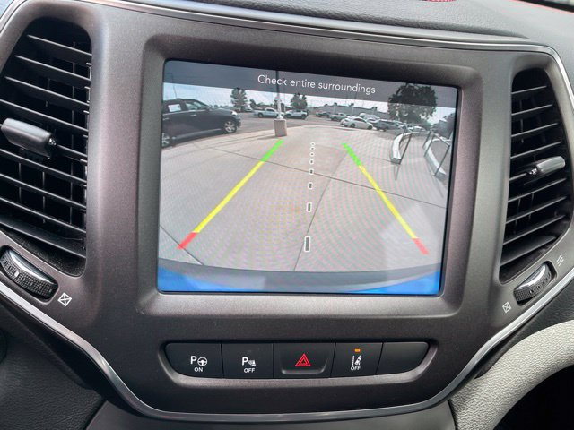Used 2021 Jeep Cherokee Trailhawk w/ Technology Group AWD/4WD image 10
