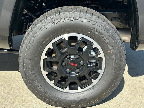 New 2026 Toyota Tacoma TRD Off-Road AWD/4WD image 17