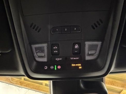 Used 2019 Cadillac XT4 Premium Luxury AWD/4WD image 35