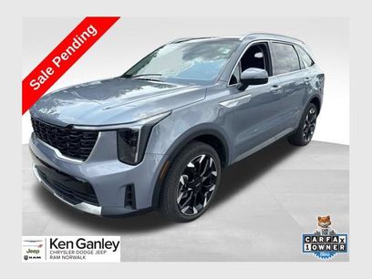 Used 2025 Kia Sorento EX w/ Panoramic Sunroof Package