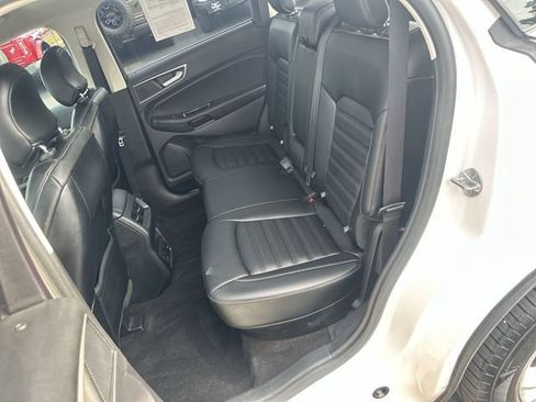 Used 2019 Ford Edge SEL w/ Equipment Group 201A AWD/4WD image 26