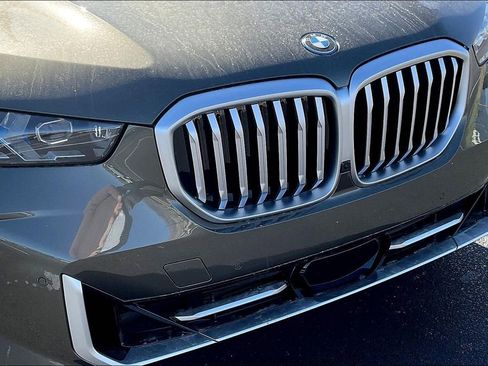 New 2026 BMW X5 xDrive50e w/ Premium Package AWD/4WD image 32