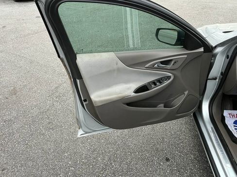 Used 2016 Chevrolet Malibu LS FWD image 11