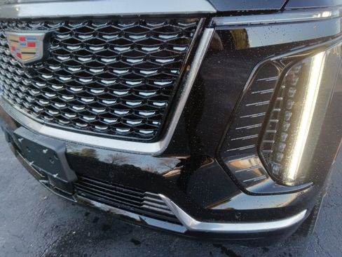 New 2026 Cadillac Escalade Luxury image 7