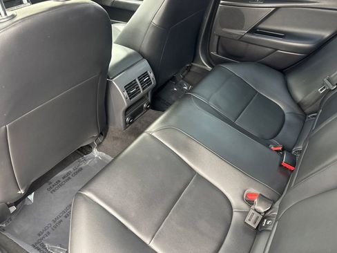 Used 2017 Jaguar XE Premium RWD image 11