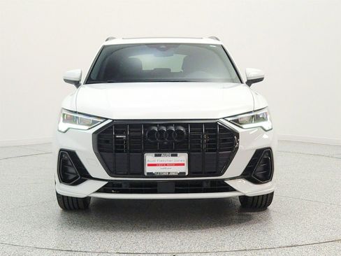 Used 2023 Audi Q3 2.0T Premium Plus w/ Premium Plus Package AWD/4WD image 2