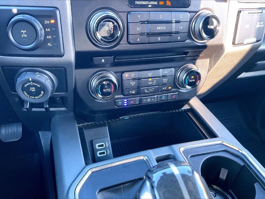 Used 2018 Ford F150 Raptor w/ Equipment Group 802A Luxury AWD/4WD image 25