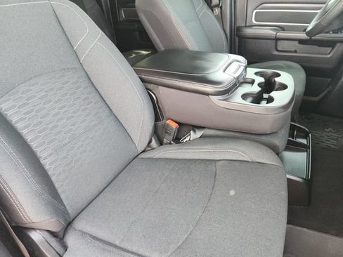 Used 2025 RAM 2500 Big Horn AWD/4WD image 16