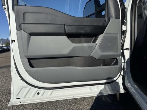 New 2026 Ford F250 XL w/ XL Chrome Package image 18