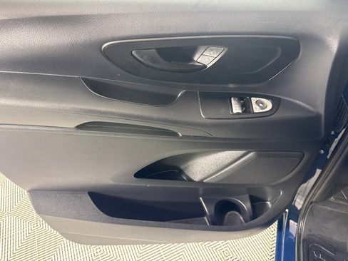 Used 2018 Mercedes-Benz Metris image 11